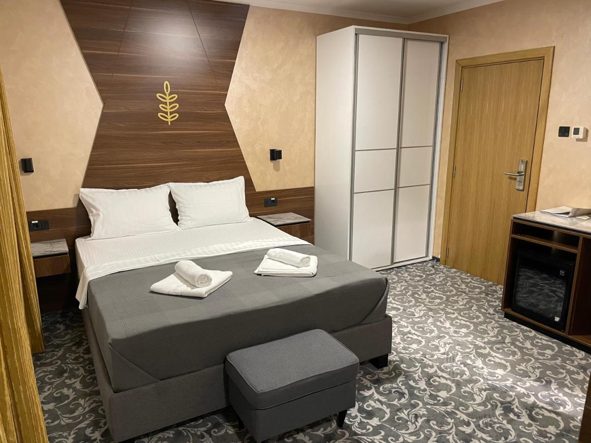 Grand Hotel&Restaurant Bačka Palanka Zewnętrze zdjęcie